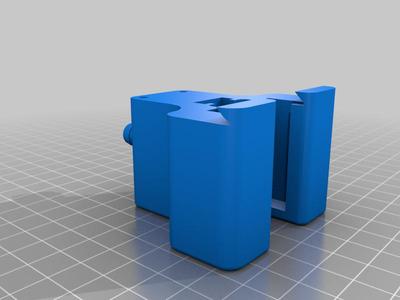 Chain cleaner with water guide