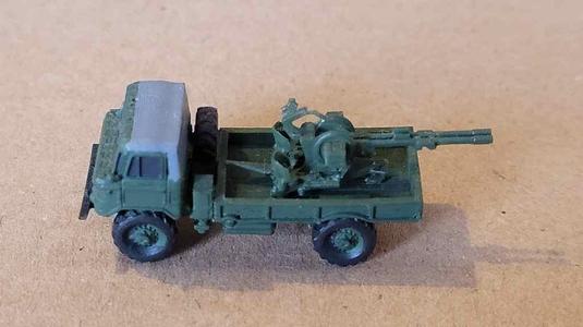 GAZ 66 - Airborne GAZ with antiaircraft gun ZU23-2 (1-160)