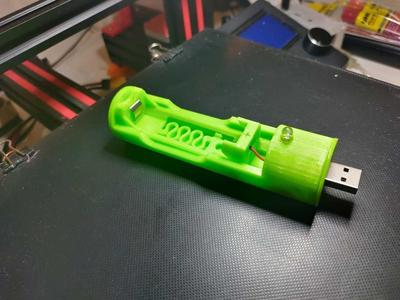 Round USB A battery holder 18650 with TP4056 charger