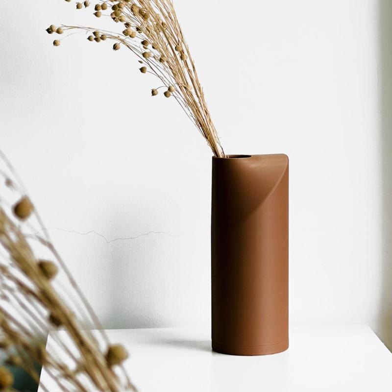 3-O Vase_Top_Opening_Vase