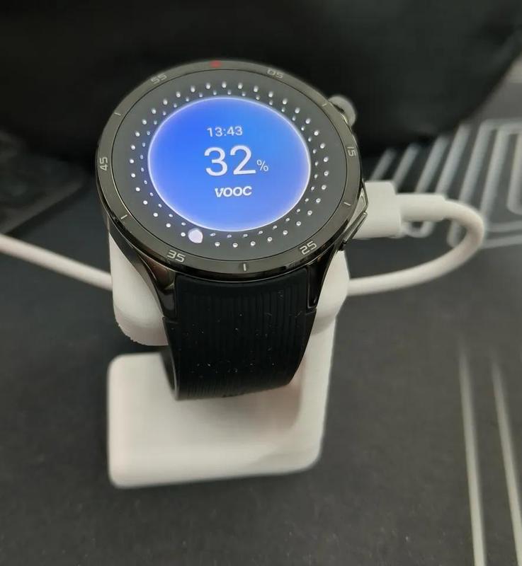 OnePlus Watch 3 stand   