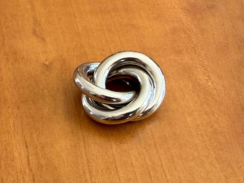 Water-soluble mold for cast-metal Linked Rings