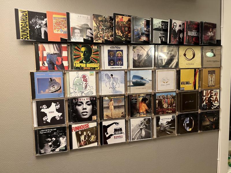 CD rack / shelf / holder