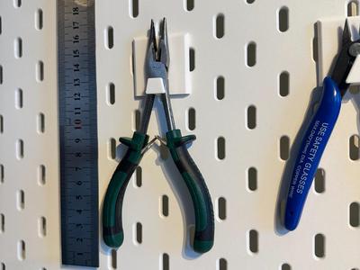 Plier hanger for IKEA Skadis pegboard