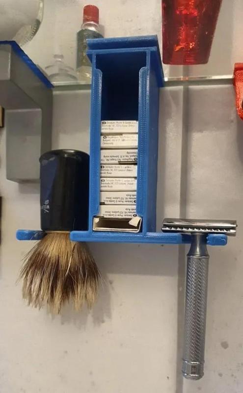 Shaver holder with razor, brush holder - under 8 mm glass   