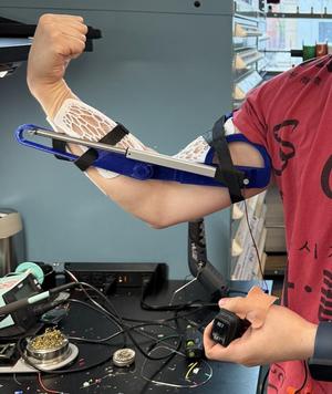 ScissorBlade Arm Exoskeleton Mk. I