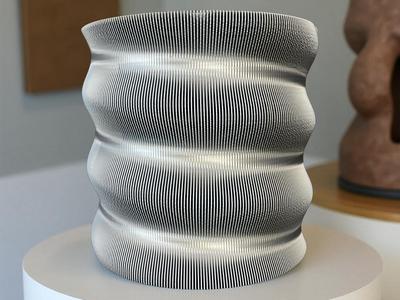 Spiral vase layered wavy