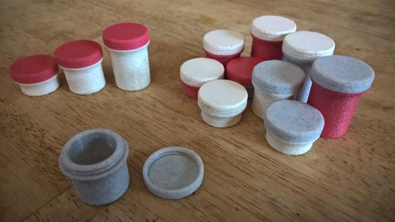 Round Box With Thread Lid