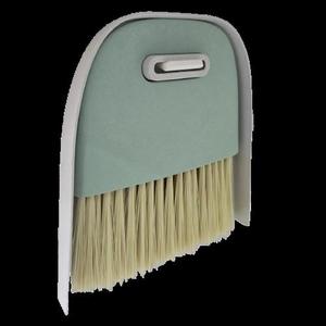 Vigar Small Fireplace-Style Dustpan & Brush Set Hook
