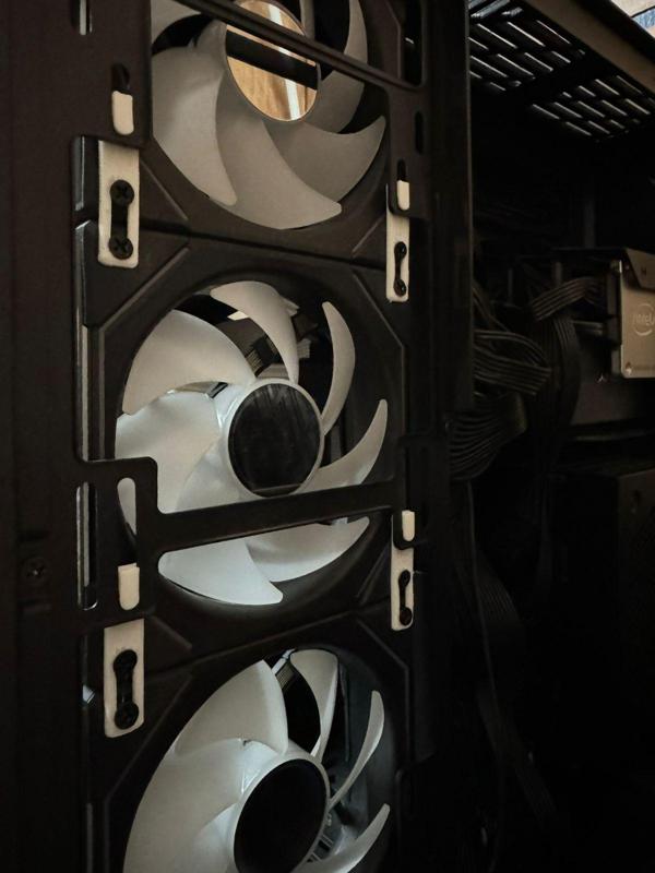 Hyte Y60 Bracket for Triple Side Fans