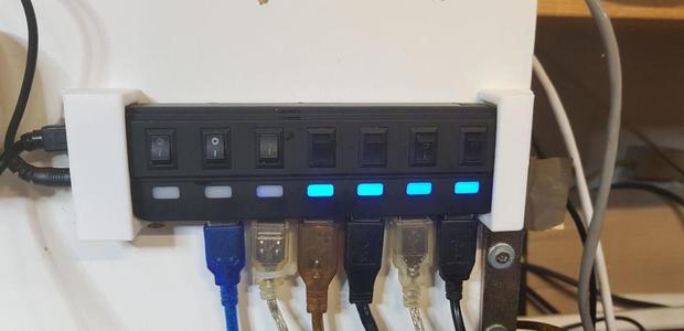 Holding Brackets for USB 3.0 Hub