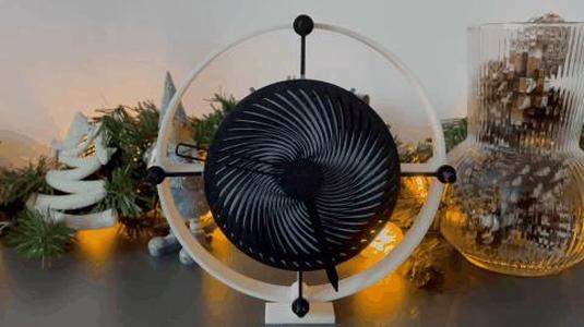 The Moire Clock (Optical illusion clock with 1FPS)