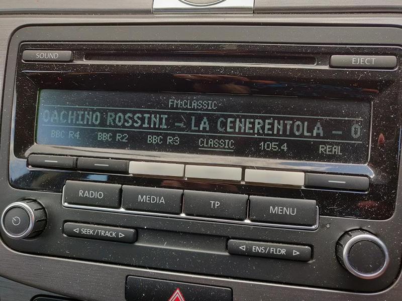 VW Passat Radio Button