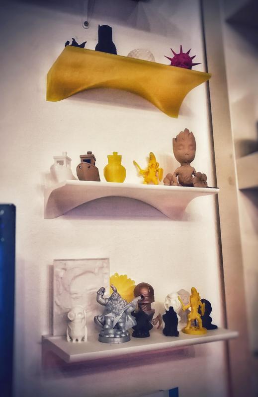 Mini Shelf / Miniregal (for display, no screws needed)