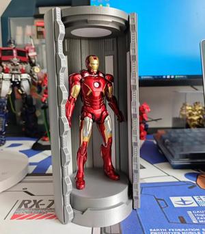 Gnaku Iron Man Hangar