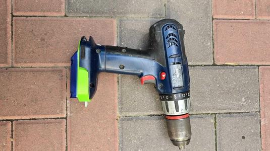 DeWalt 18V XR battery to 14.4V RIDGID and AEG tool