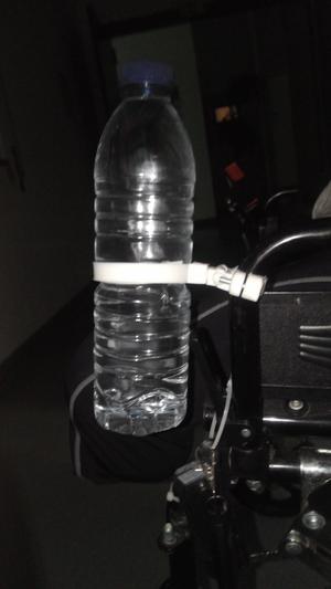 suporte de copo para cadeira de rodas