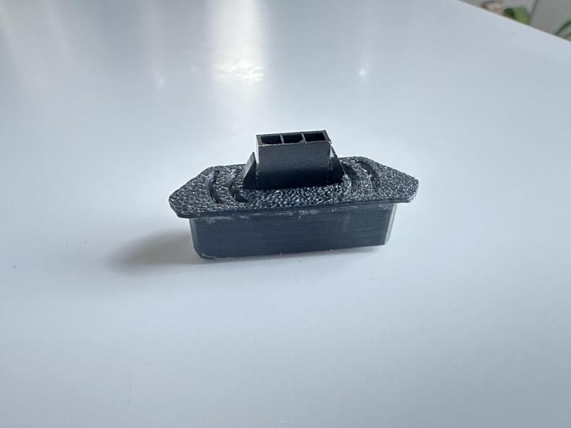 Cable Entry Cap for Nevermore Stealthmax using Micro-fit 3