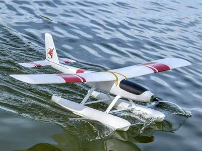 RC seaplane test part