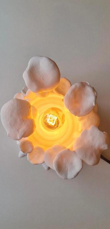 Oyster Mushroom Warm White Woodland Style Art Modern Table Lamp with Stump