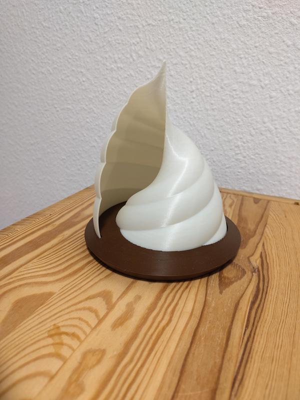 Seashell lamp