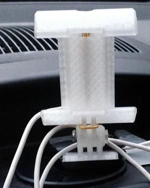 TomTom adhesive mount modular clipon