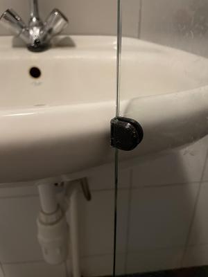Small door clamp