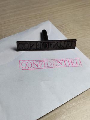 Tampon encreur "confidentiel"
