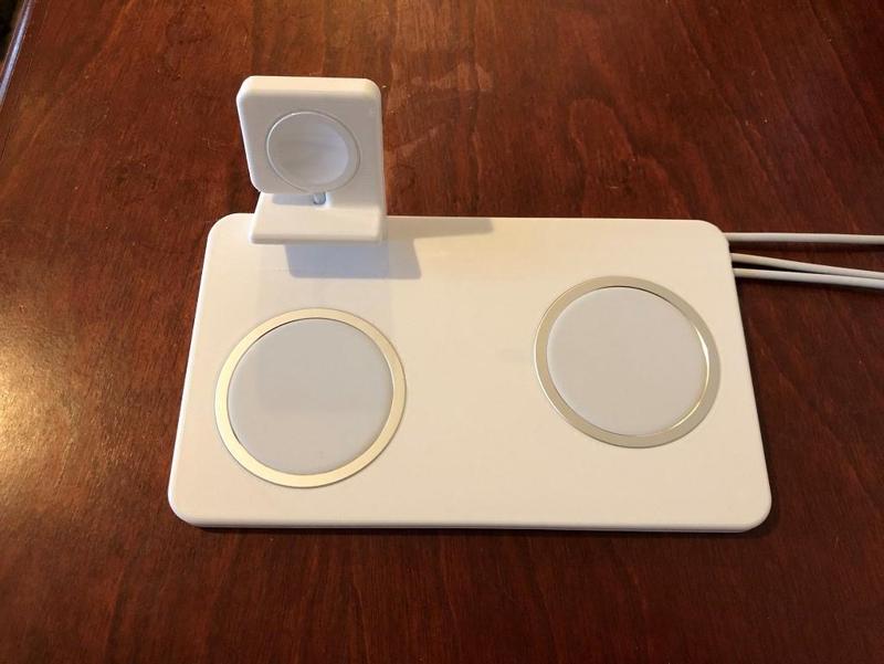 Apple MagSafe Charging Station