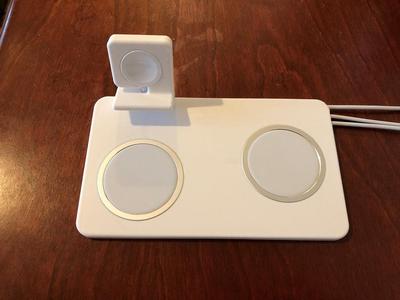 Apple MagSafe Charging Station