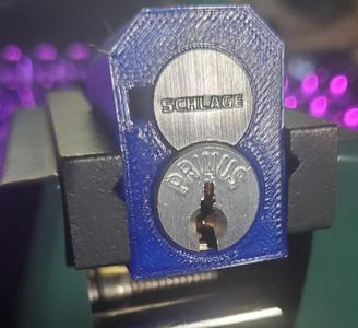 LFIC Plug Holder