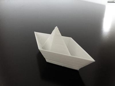 Little paper boat v01