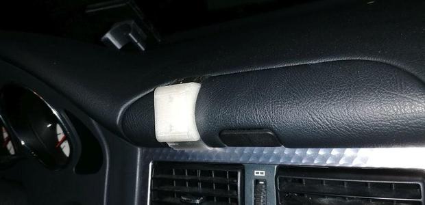 Mobile Phone Holder for SLK (R170)