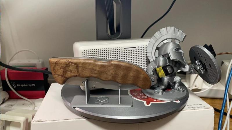 Victorinox Swiss Army Knife Stand (Hunter Master)