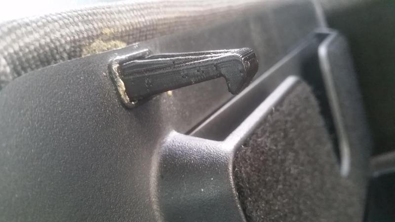 Ford Ranger Armrest/Center Console Latch