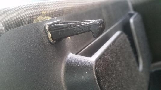Ford Ranger Armrest/Center Console Latch