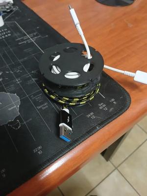 USB Cable Organizer/Holder – Holds Up to 3M Cable   