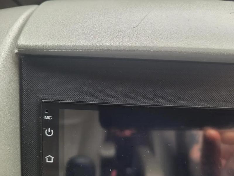 contour autoradio 2din  Atoto A6pf pour trafic 2   