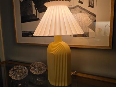 Arcus Deco Lamp - pleated shade