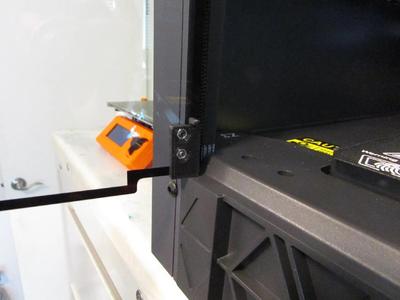 SV08 Removeable Door Hinge   