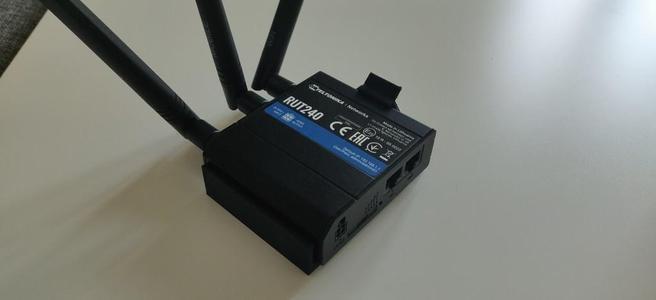 Teltonika RUT240 holder