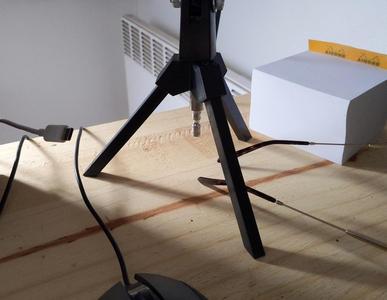 Small Tripod (10 mm Hole)