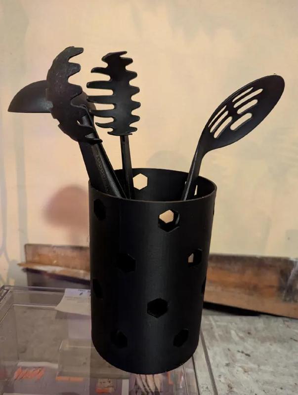 concrete weighted kitchen utensil bin   