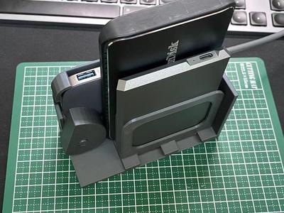 A hub for a USB-c hub and mobile hard disks 