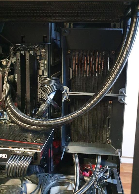 Configurable 140mm FAN adapter for 240mm AIO cooler