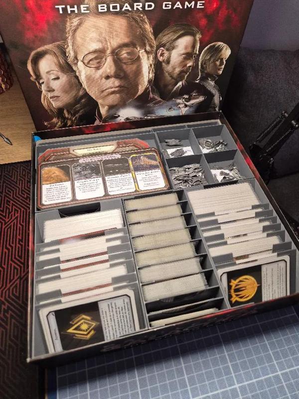 Battlestar Galactica - Base + Pegasus Insert   