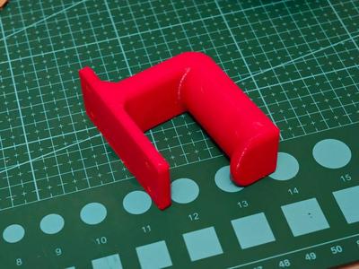Under-Desk Headphone Hanger small and rounded?   