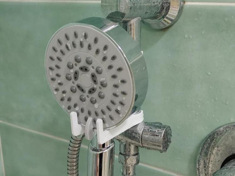 Universal Shower Holder - Robust and Screwless!