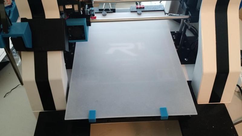ROBO 3D R1+ clamps for no glue, no hairspray build plate