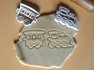 x2 Train (locomotive; wagon) cookie cutter - dough